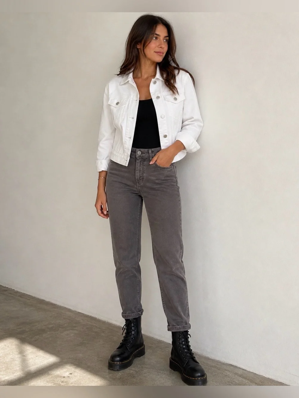 NWT Kut from the Kloth Diana skinny corduroy pants. Seal gray, size 4P.